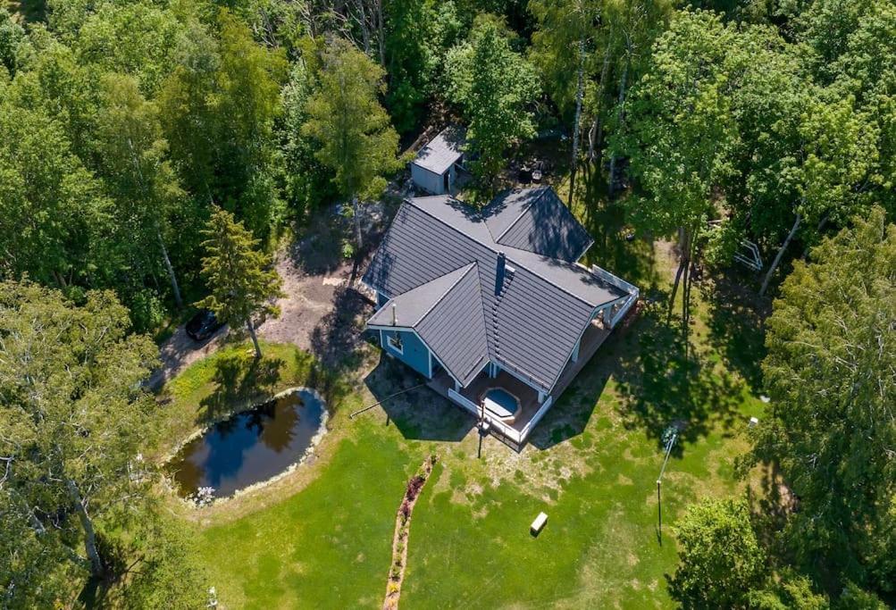 Modern Villa With Sauna & Hot Tub Hiiumaa Εξωτερικό φωτογραφία