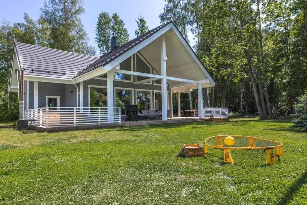Modern Villa With Sauna & Hot Tub Hiiumaa Εξωτερικό φωτογραφία