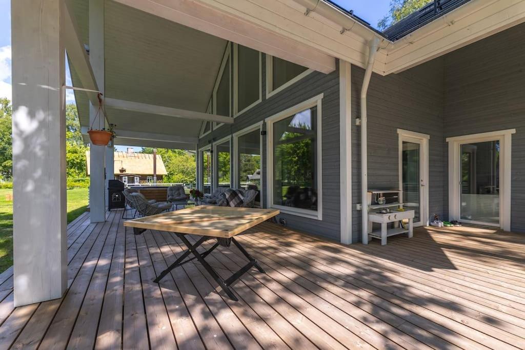 Modern Villa With Sauna & Hot Tub Hiiumaa Εξωτερικό φωτογραφία
