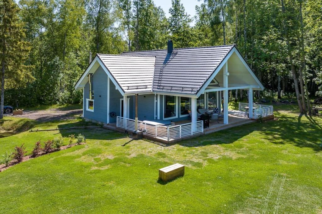Modern Villa With Sauna & Hot Tub Hiiumaa Εξωτερικό φωτογραφία